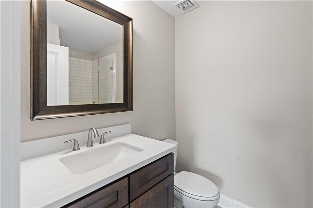 10015 Grandview Square