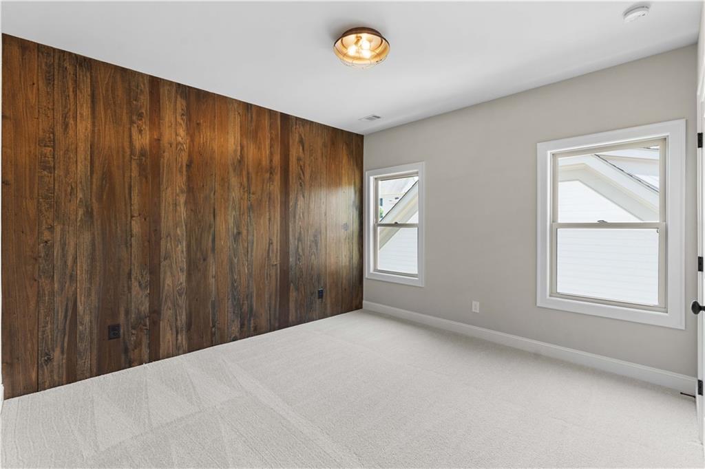 10015 Grandview Square