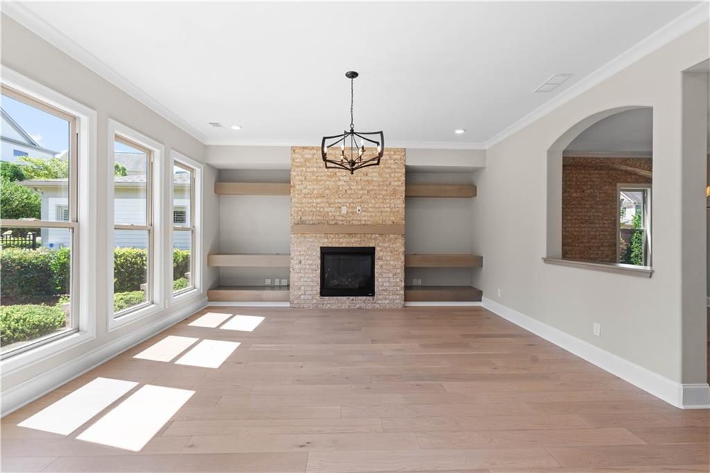 10015 Grandview Square