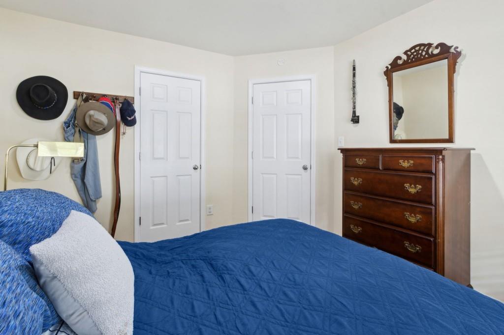 2402 Jasmine Glen Drive