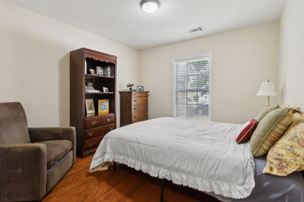 2402 Jasmine Glen Drive