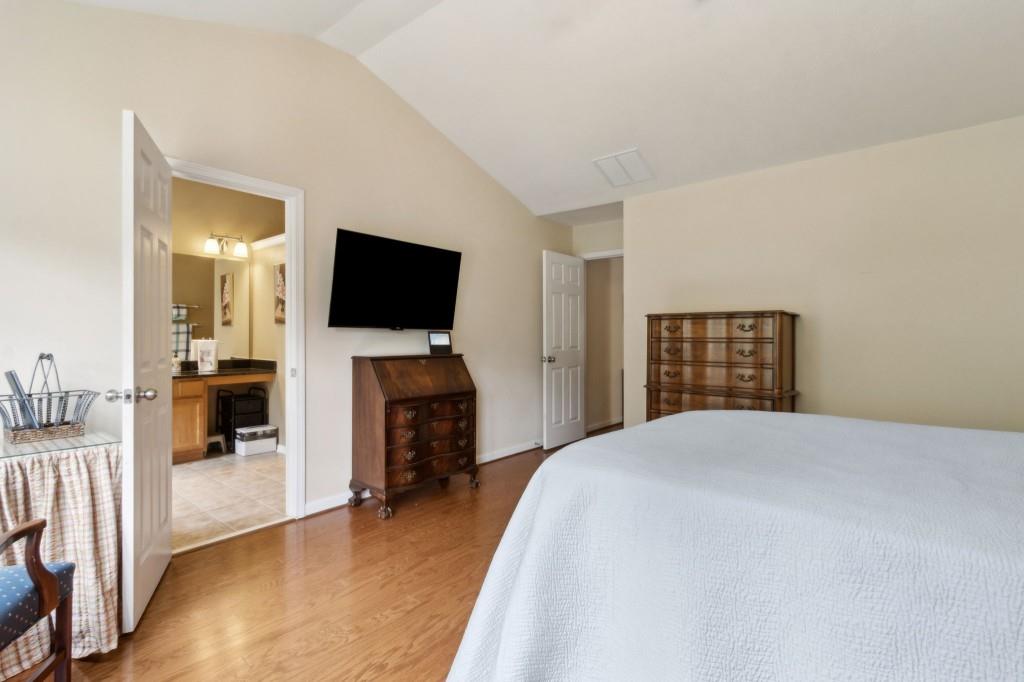 2402 Jasmine Glen Drive