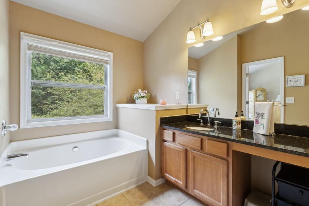 2402 Jasmine Glen Drive