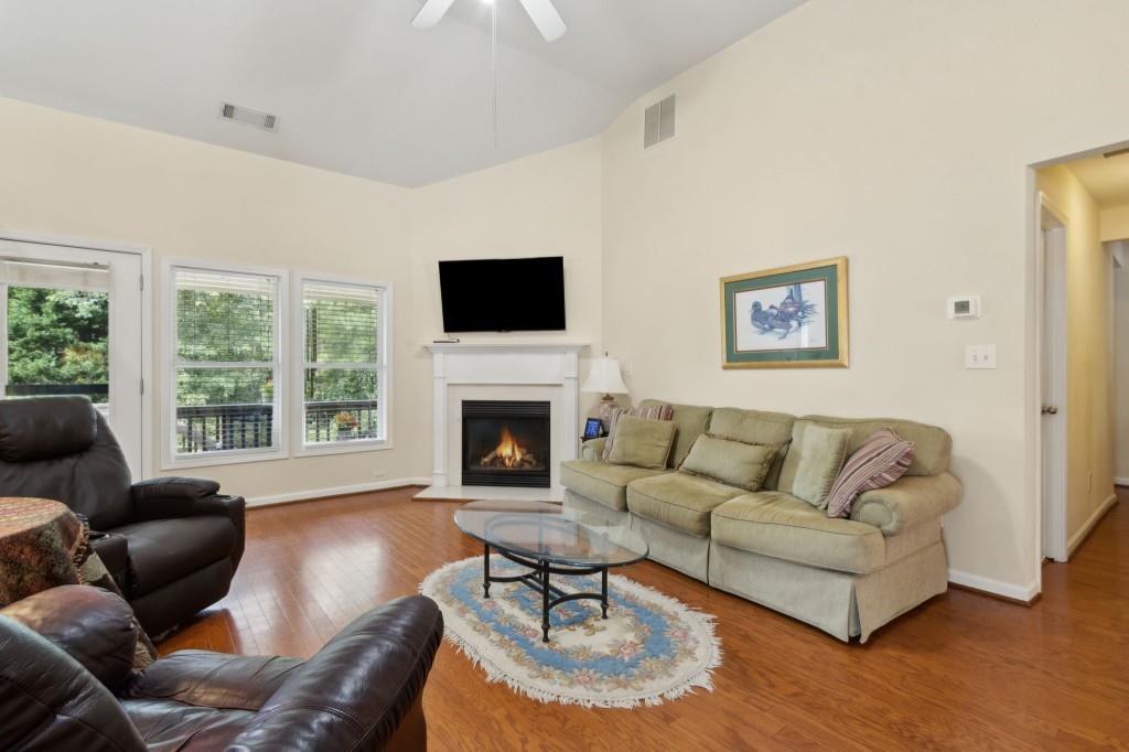 2402 Jasmine Glen Drive