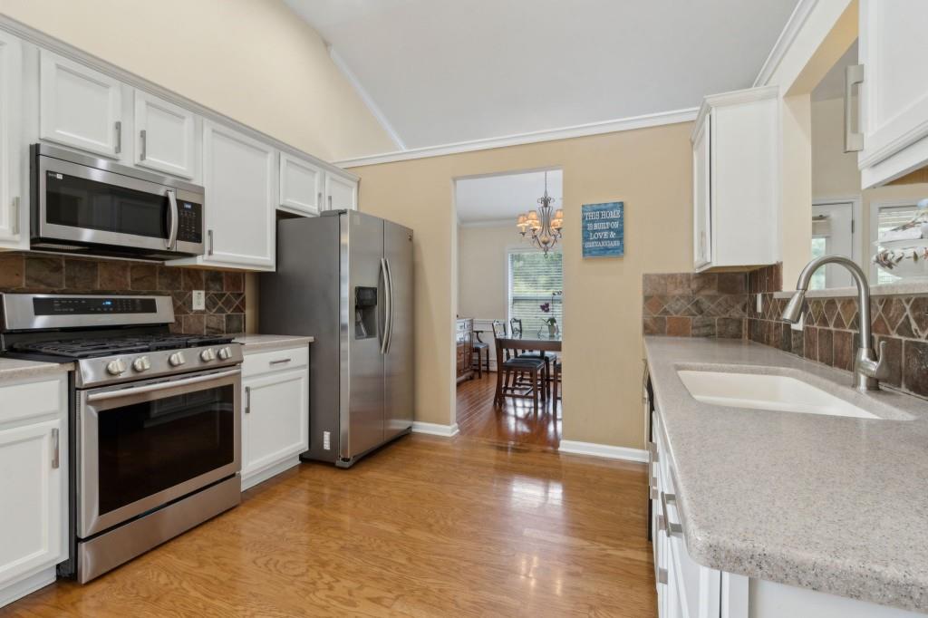 2402 Jasmine Glen Drive