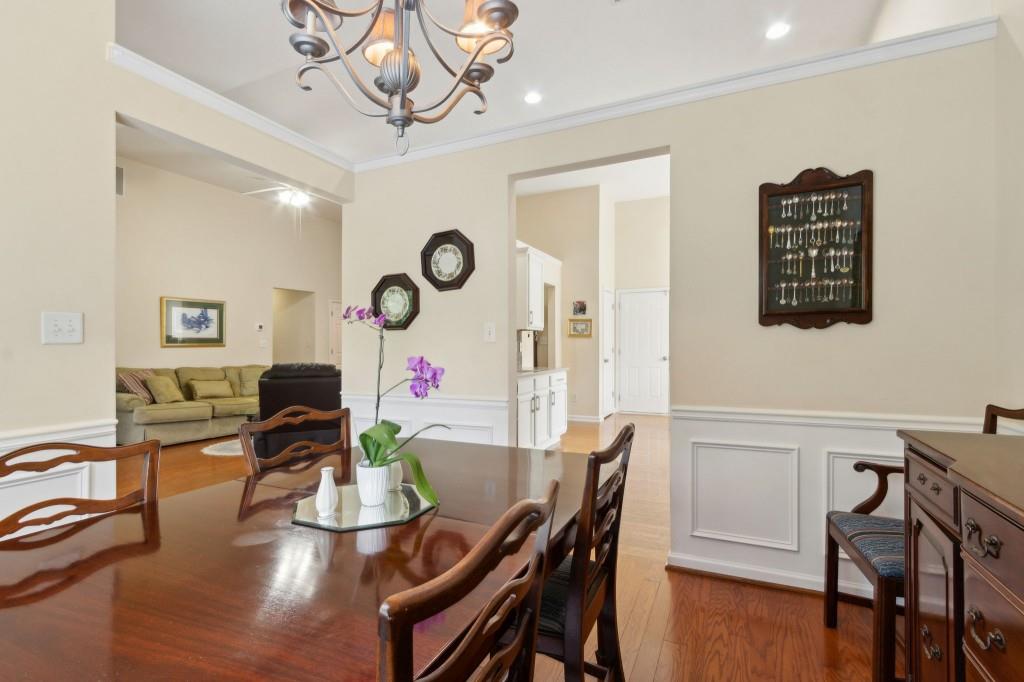 2402 Jasmine Glen Drive