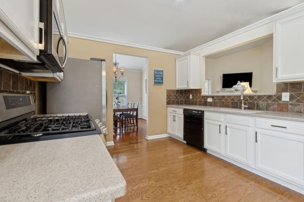 2402 Jasmine Glen Drive