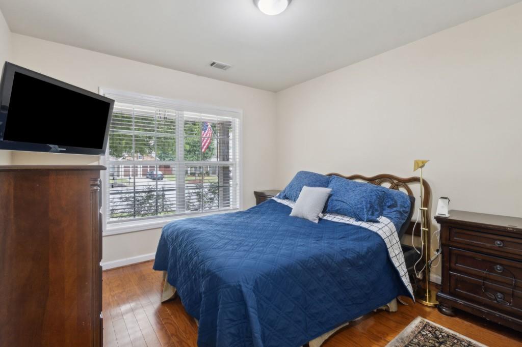 2402 Jasmine Glen Drive