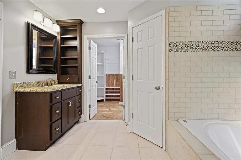 4874 Registry Lane NW