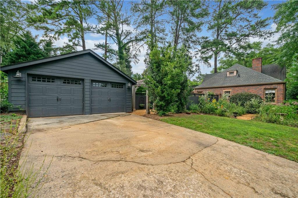 41 Clarendon Avenue
