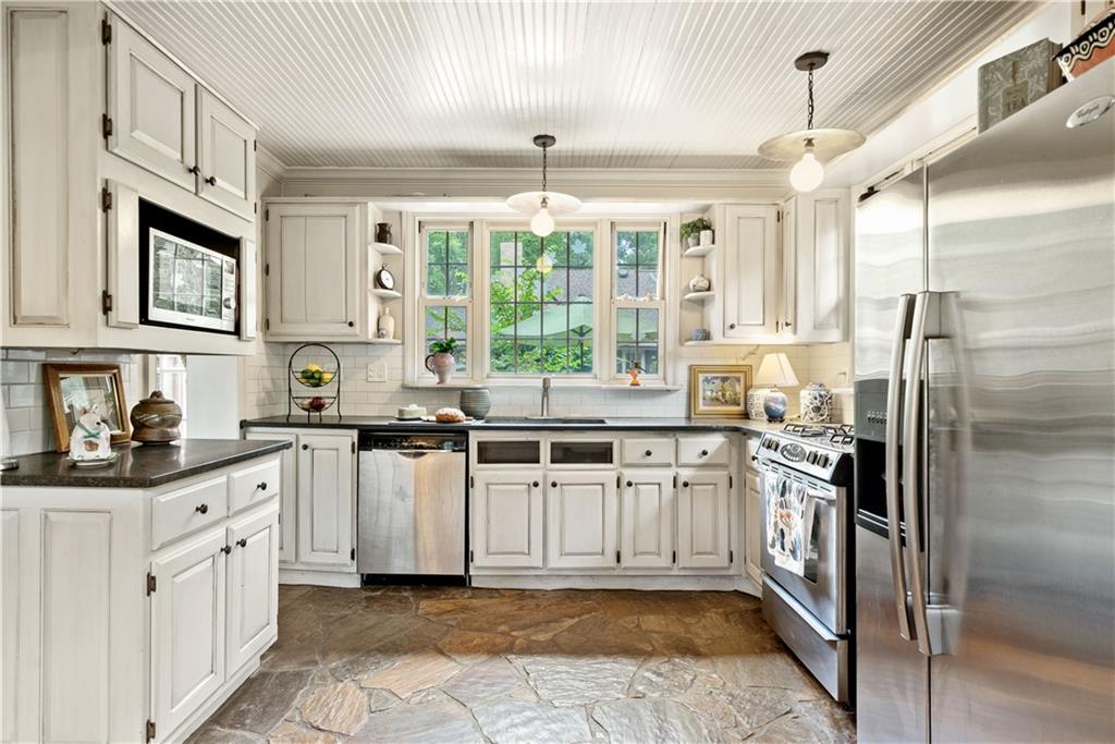 41 Clarendon Avenue