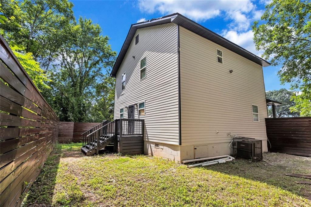 1142 MOBILE Street NW