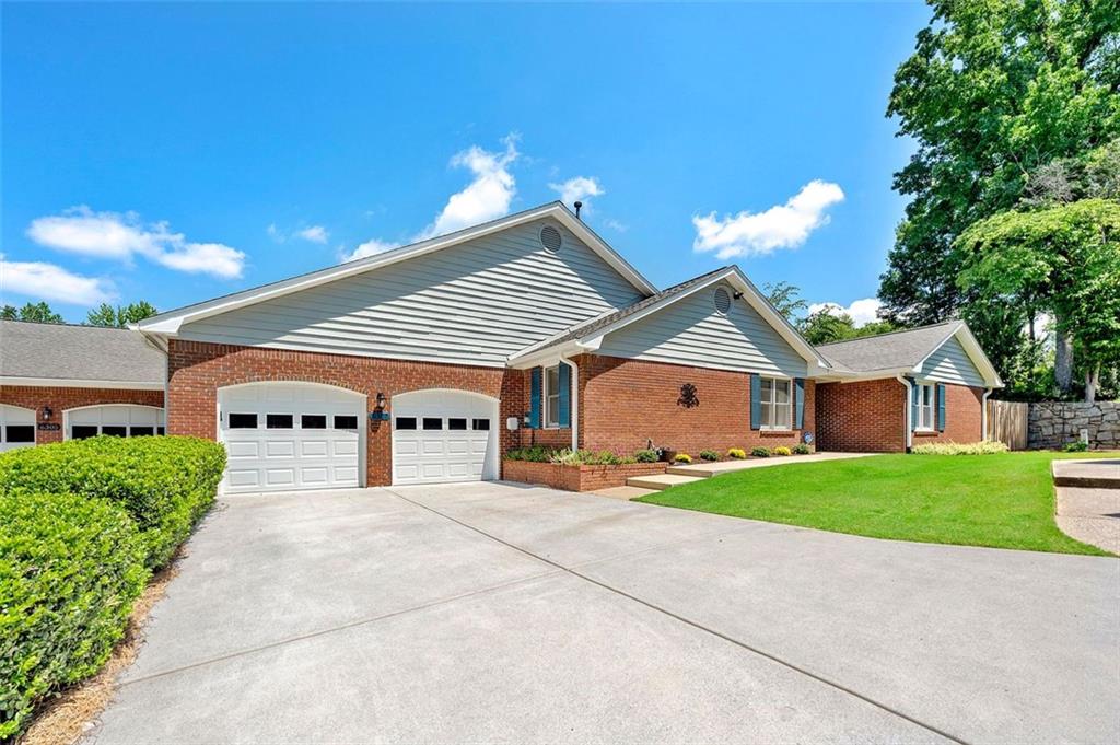 6307 Deerings Hollow