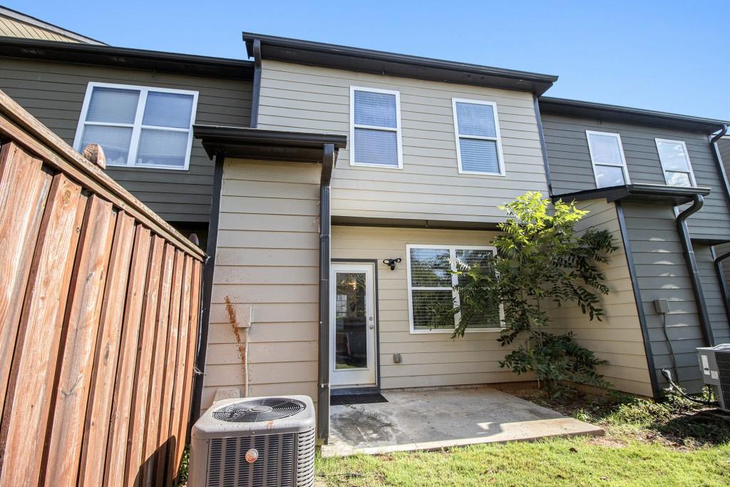 1829 Bayrose Circle