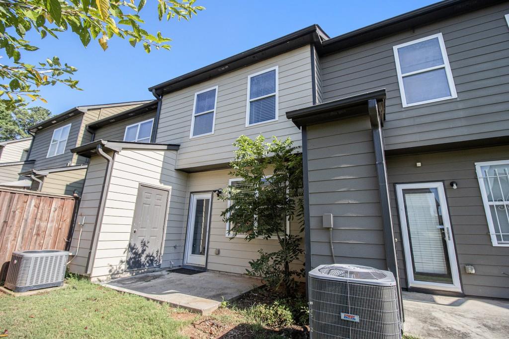 1829 Bayrose Circle
