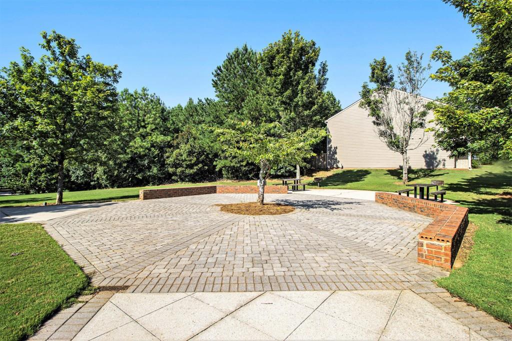 1829 Bayrose Circle