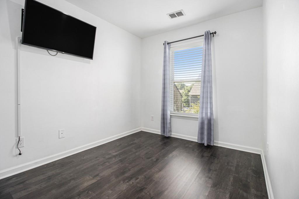 1829 Bayrose Circle