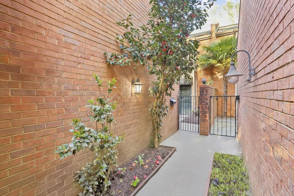 45 Willow