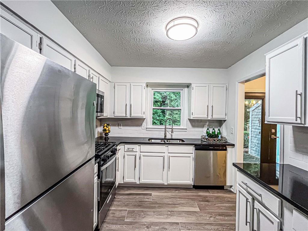 3150 Stratford Green Place