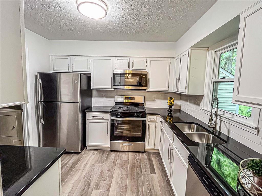 3150 Stratford Green Place