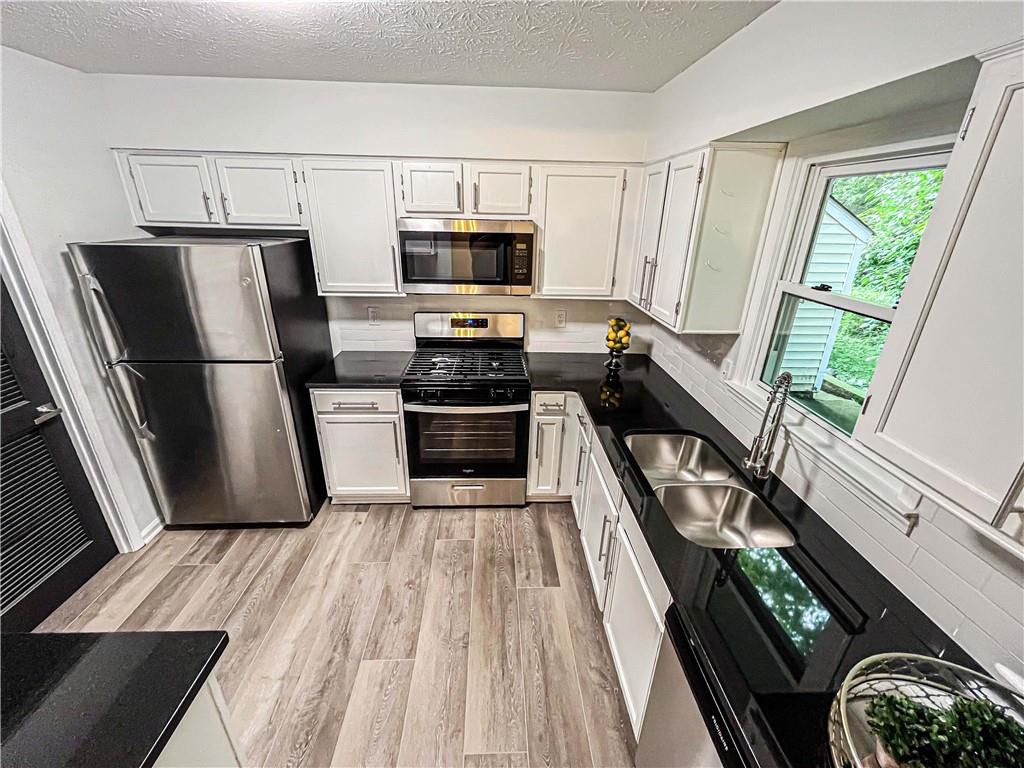 3150 Stratford Green Place