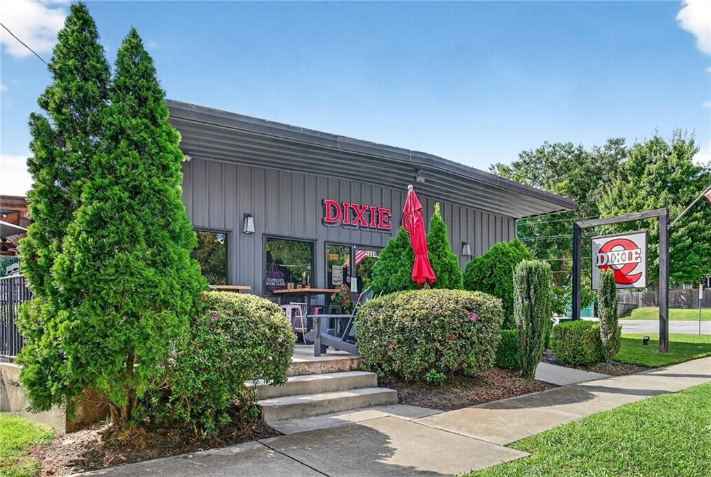 2603 Apple Valley Road NE