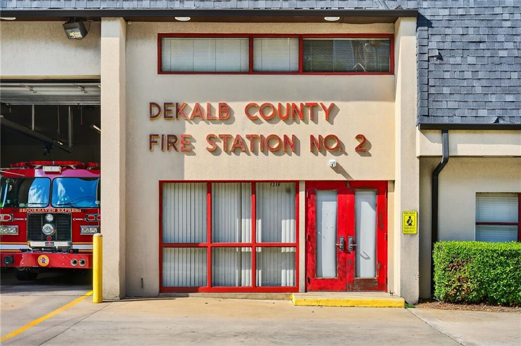 2603 Apple Valley Road NE