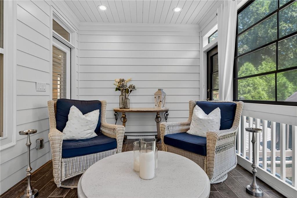 2603 Apple Valley Road NE