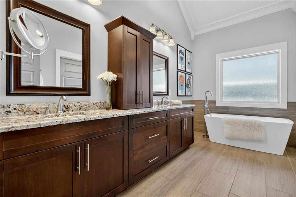 2603 Apple Valley Road NE