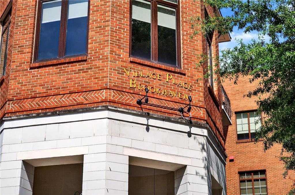 2603 Apple Valley Road NE