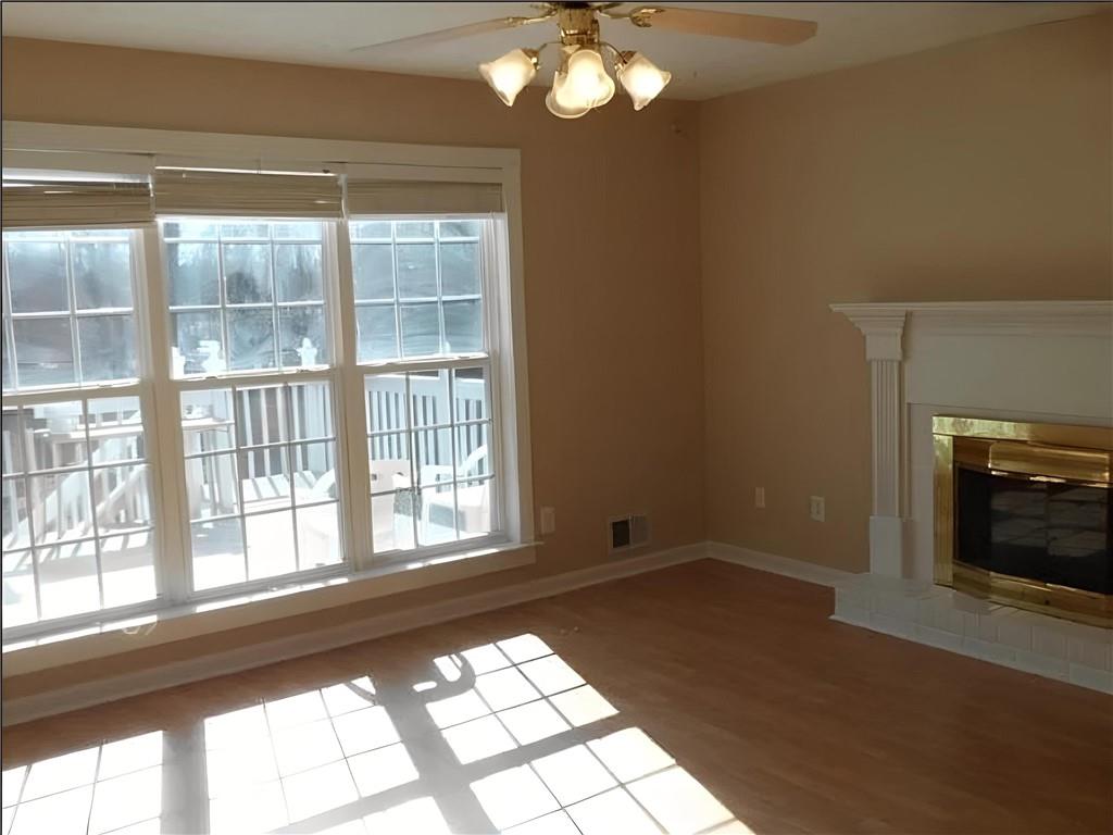 1402 PICKETS Court SE