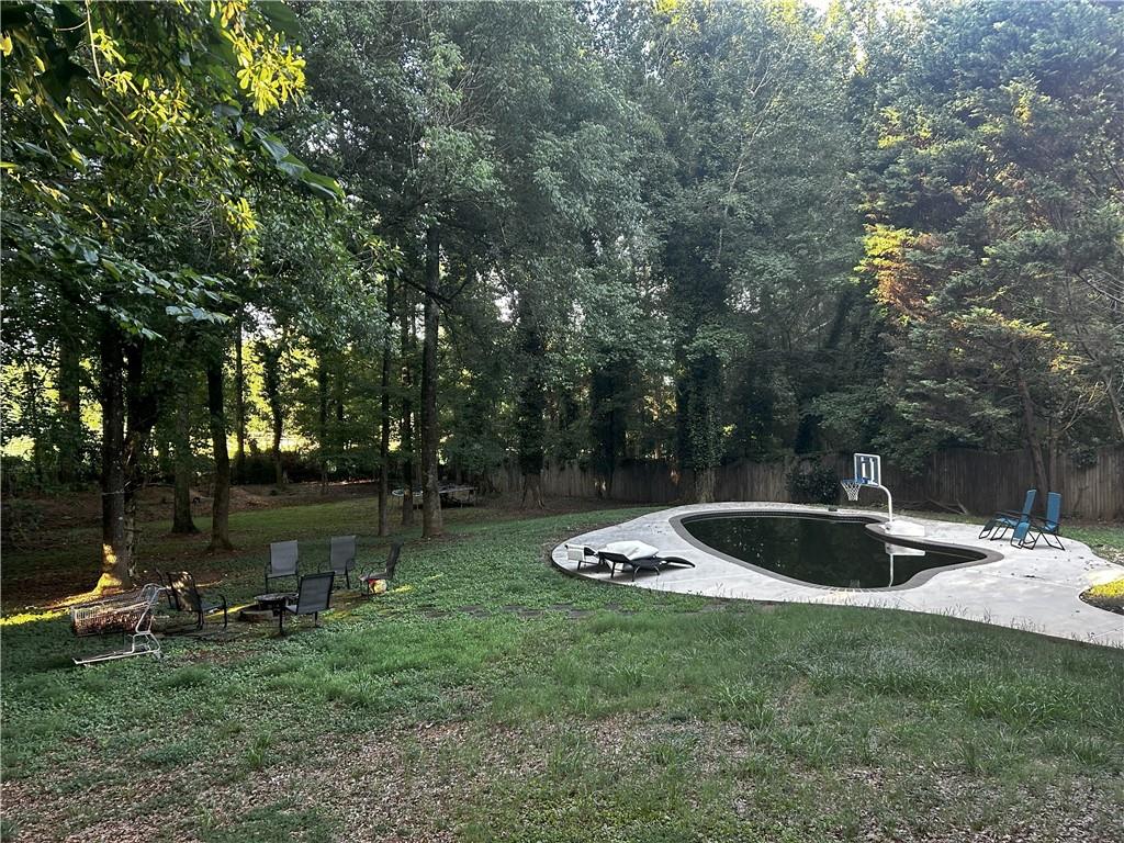 1402 PICKETS Court SE