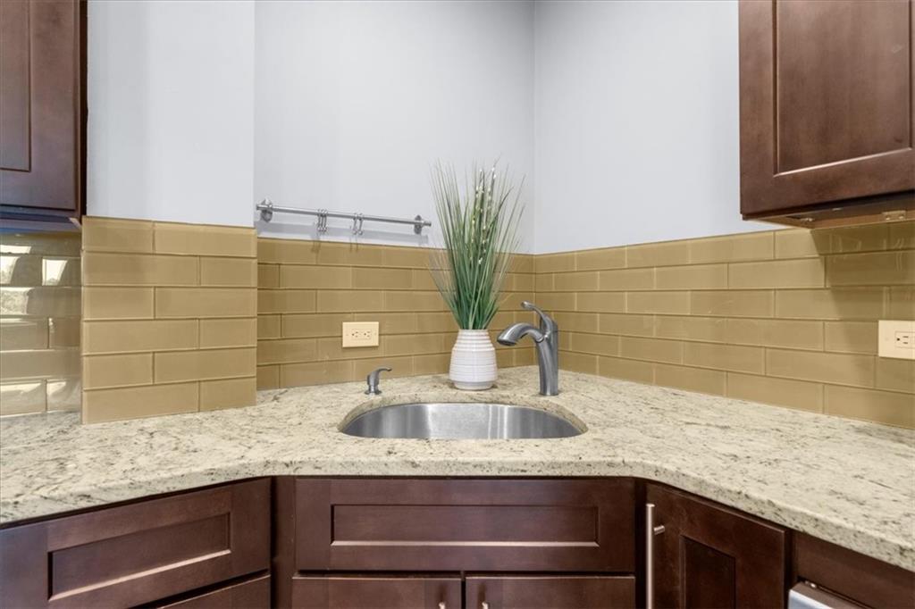 2285 Peachtree Road NE Unit 709