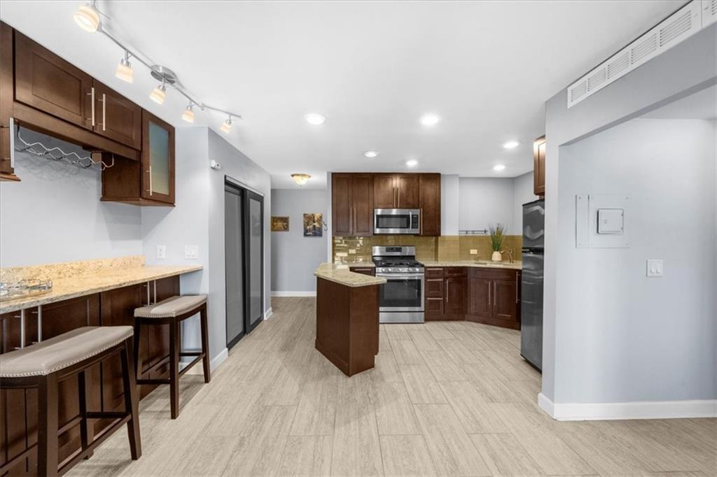 2285 Peachtree Road NE Unit 709