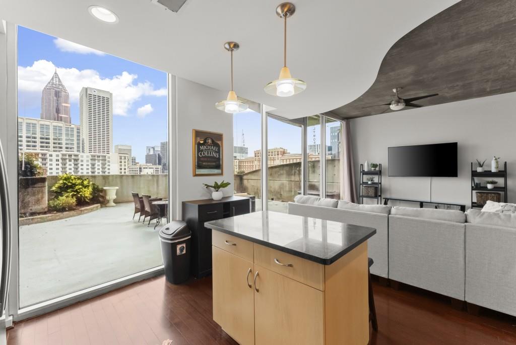 860 Peachtree Street NE Unit 712