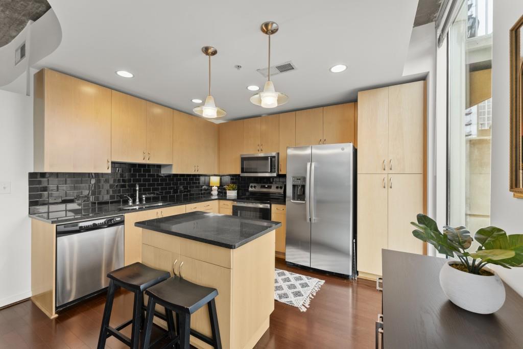 860 Peachtree Street NE Unit 712
