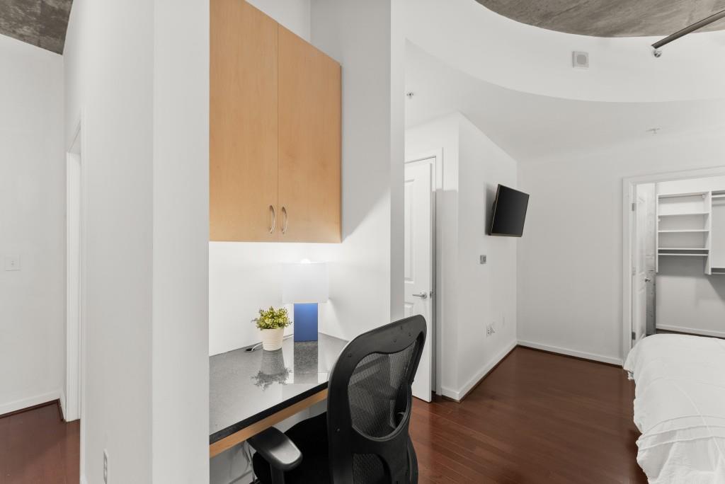 860 Peachtree Street NE Unit 712