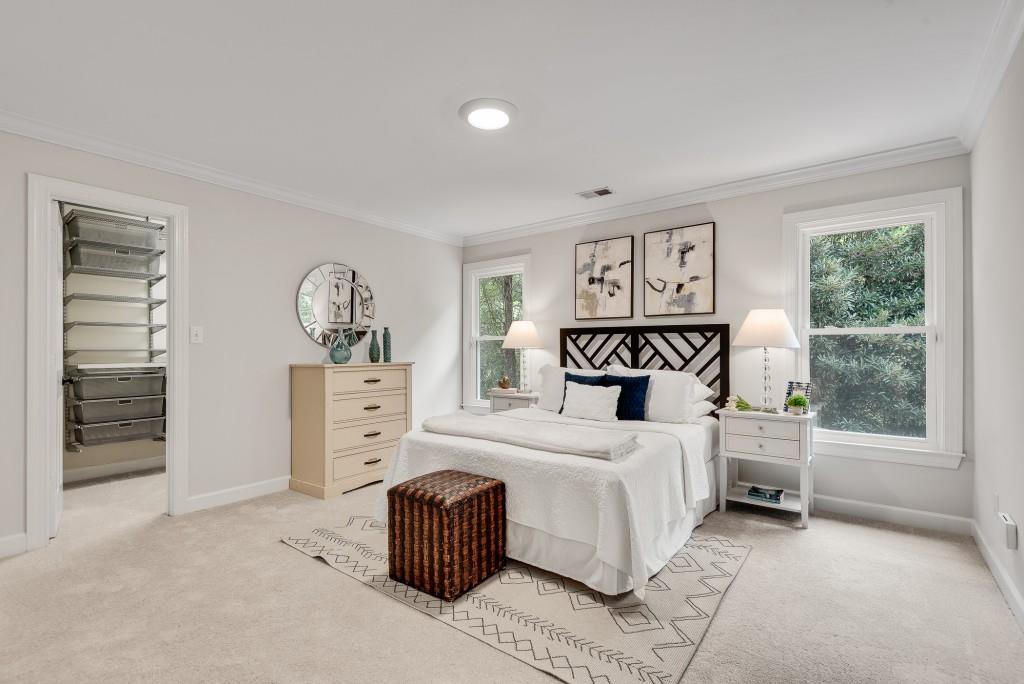 1410 Crescent Walk