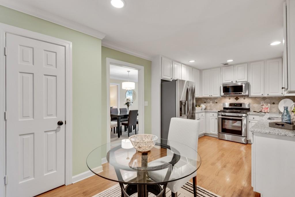 1410 Crescent Walk