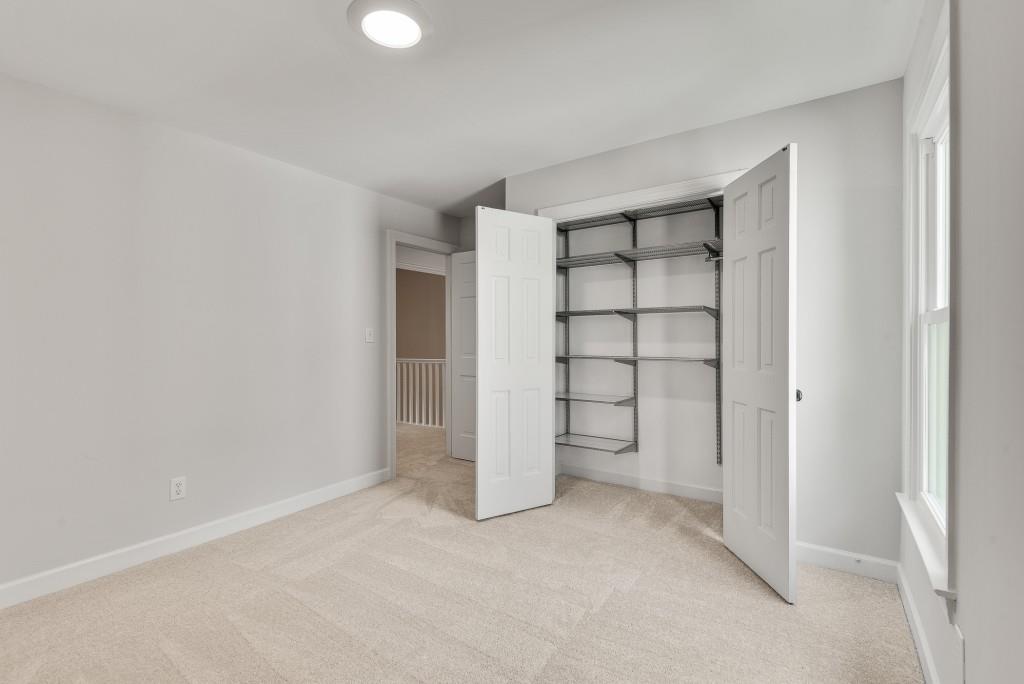1410 Crescent Walk