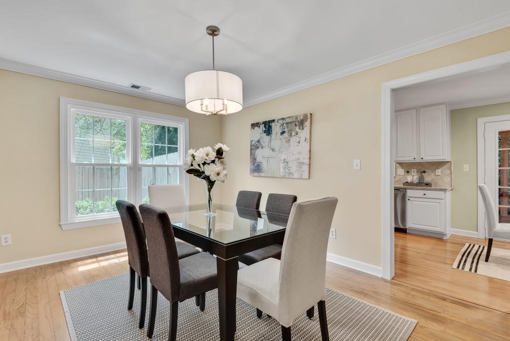 1410 Crescent Walk