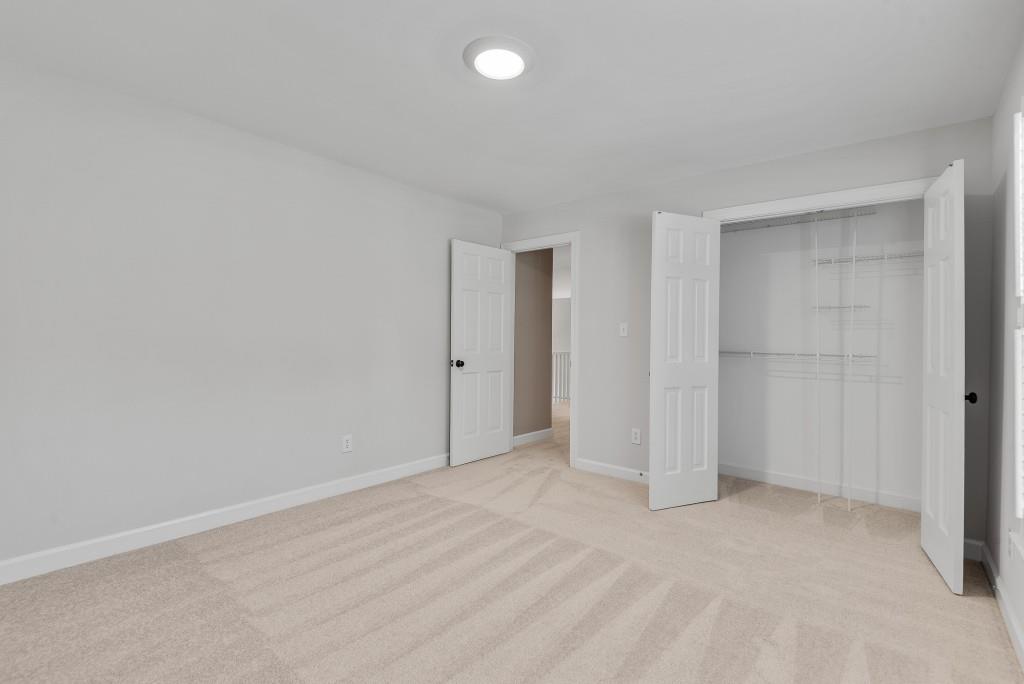 1410 Crescent Walk