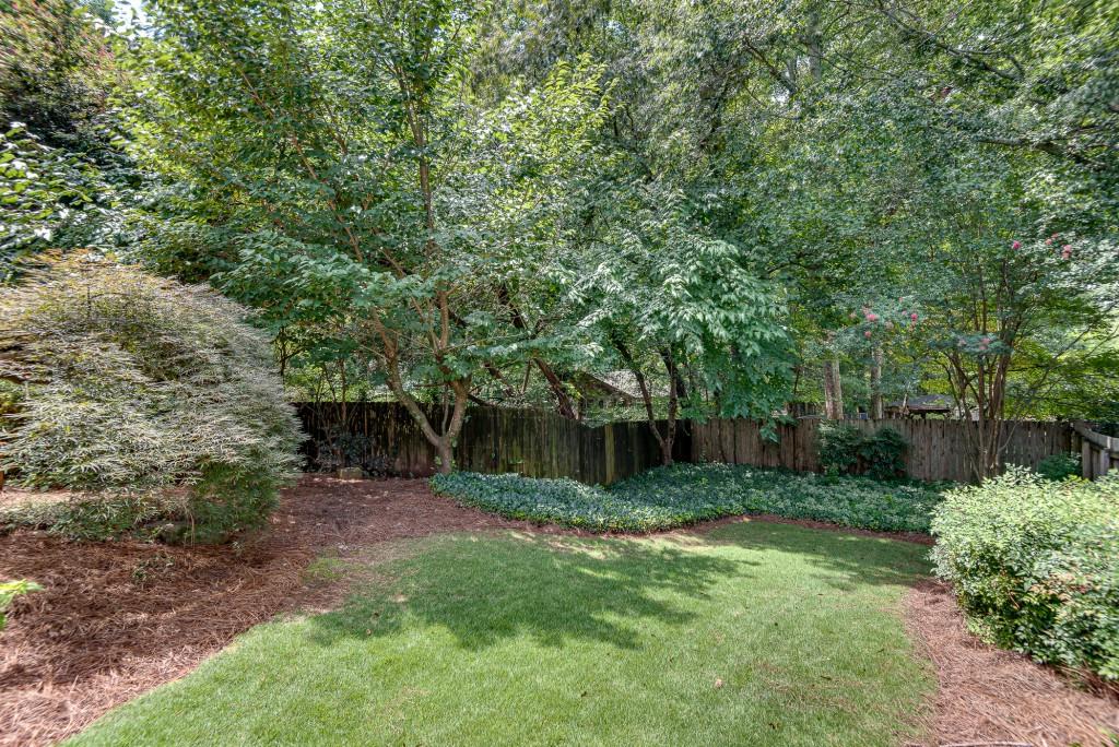 1410 Crescent Walk
