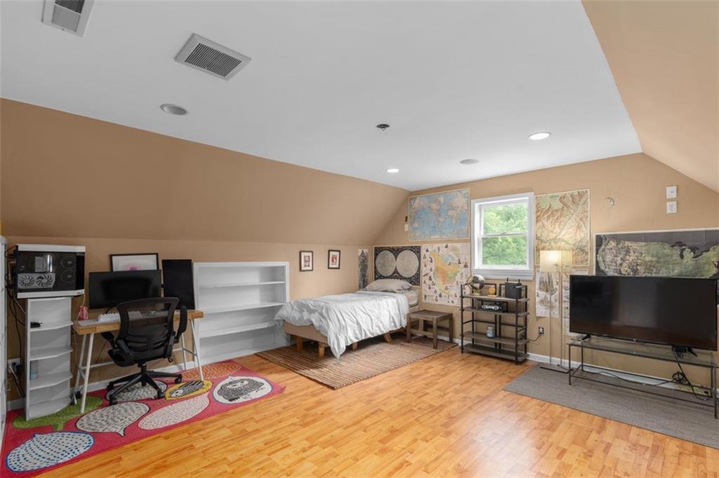 380 KENDRICK Avenue SE