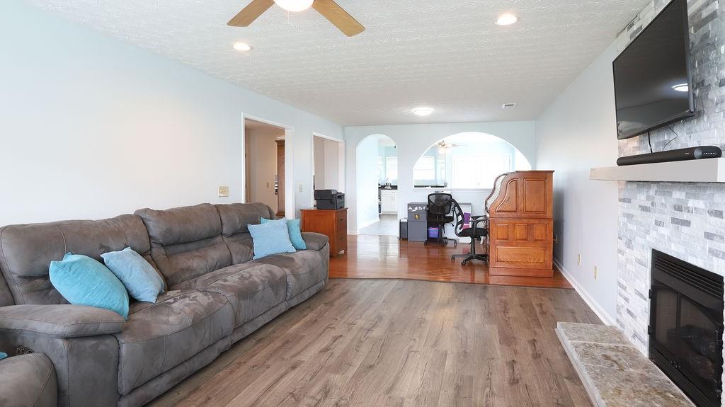 220 Foothills Drive