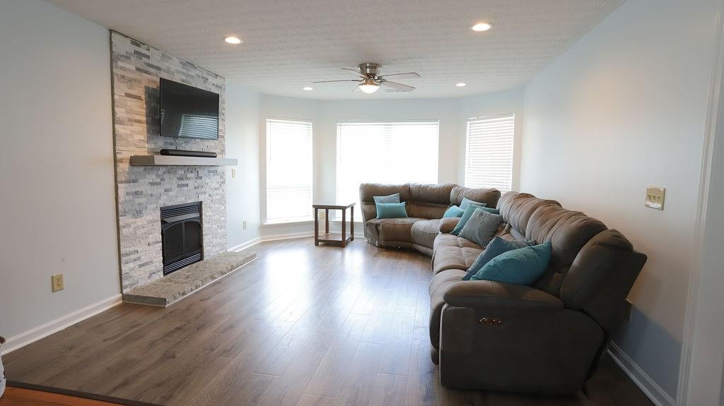 220 Foothills Drive