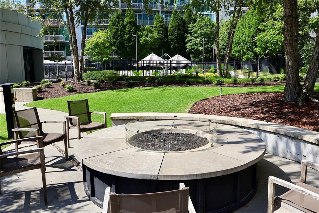 950 W Peachtree Street NW Unit 1102