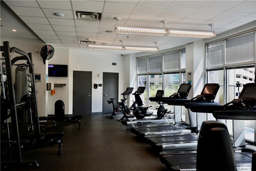 950 W Peachtree Street NW Unit 1102