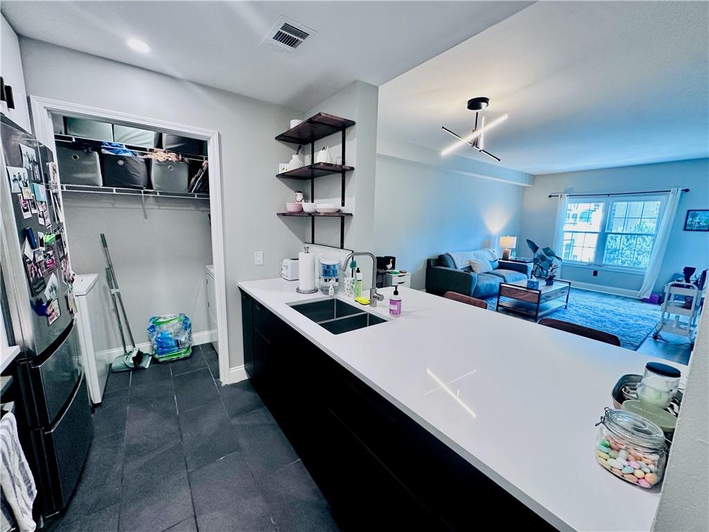 1075 Peachtree Walk NE Unit A415