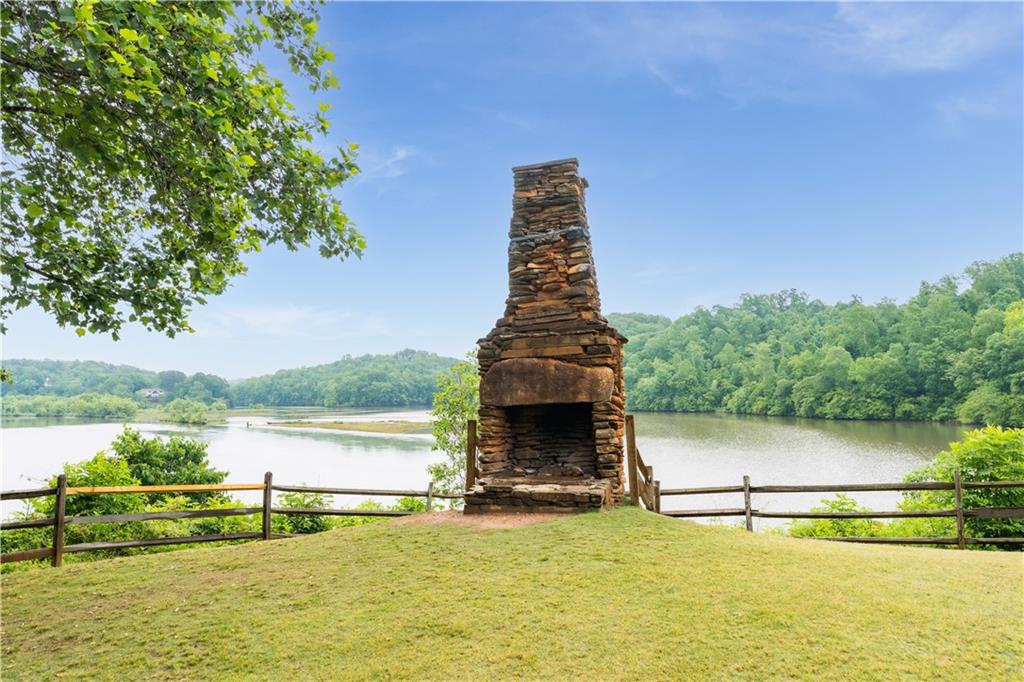 7500 Roswell Road NE Unit 94